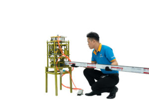 Máy đột dập nhôm Xingfa, nhôm 55 vát cạnh, nhôm Thủy lực &#8211; 22 dao hơi Nhập khẩu